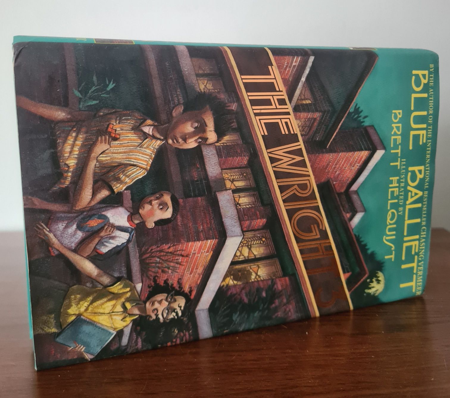 The Wright 3 - Blue Balliett. Książka w języku angielskim