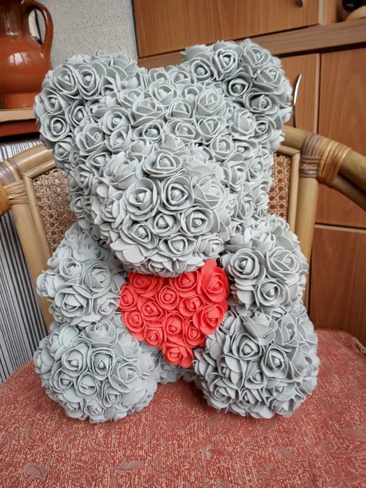 Мягкие игрушки для детей и куколки