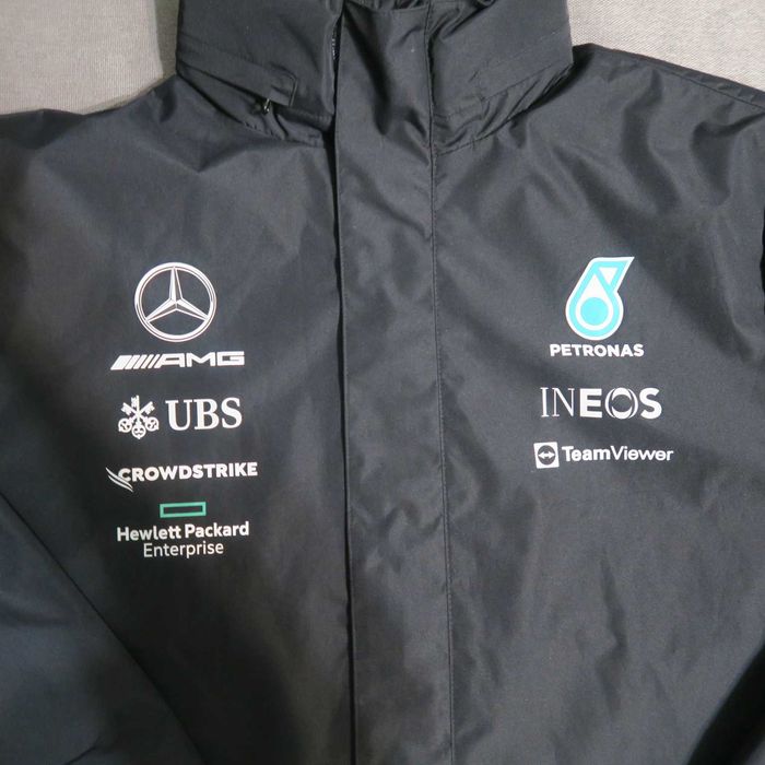 Ветровка AMG Petronas