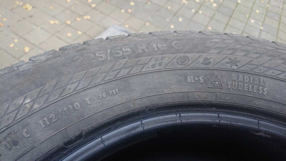 Шини б/у 225/65 r16c Continental 4 штуки