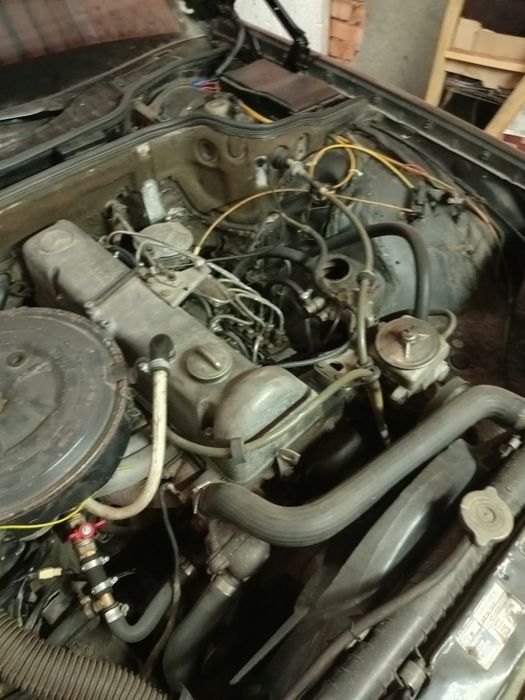 Продається Мерседес 300 SE. 126 . 1982 року.