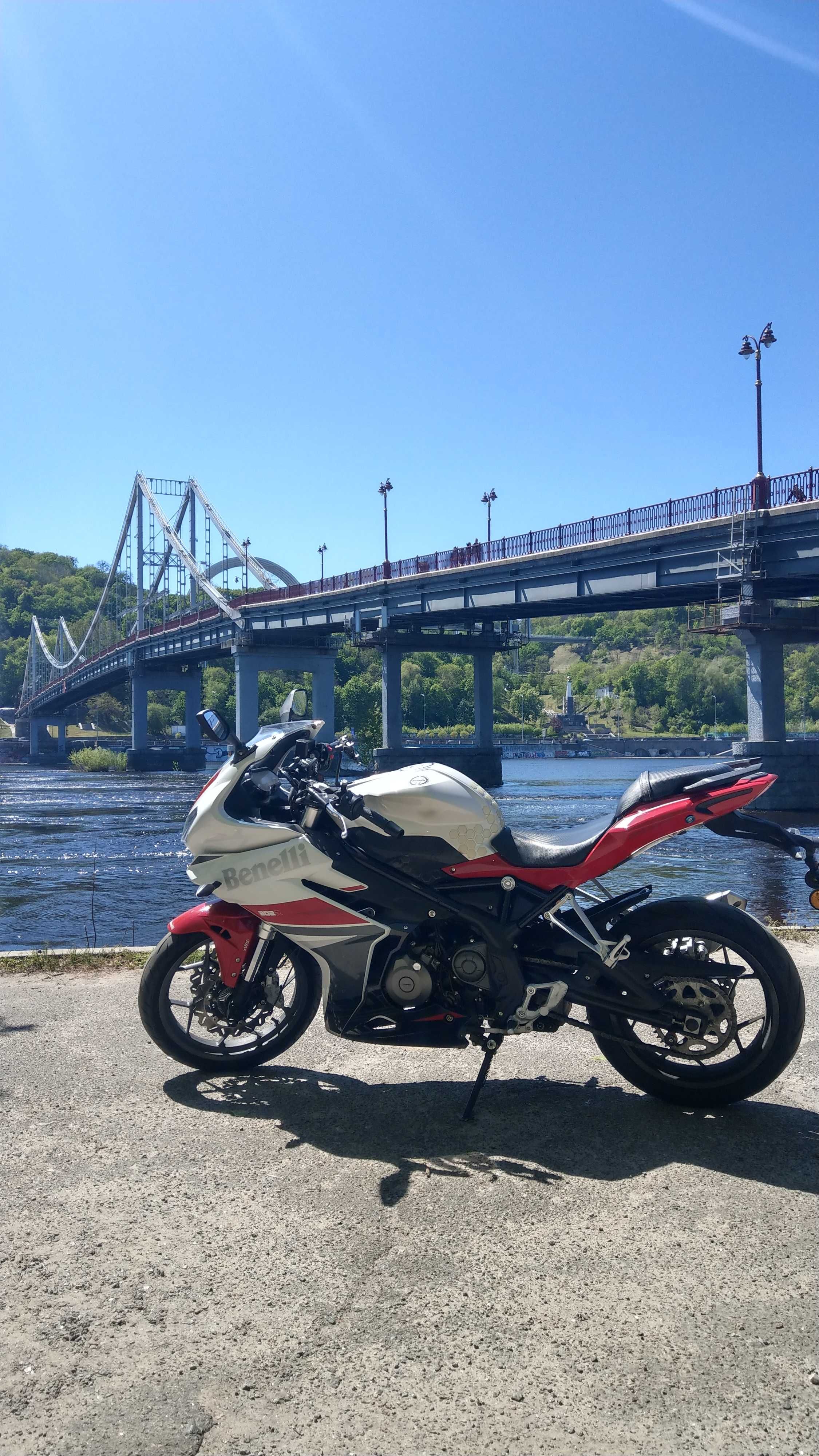 Продам мотоцикл Benelli 302R ABS