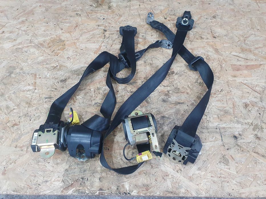 Pas pasy bezpieczeństwa Vw Polo 9n 4 IV 04r 3 drzwi 1.2 kpl