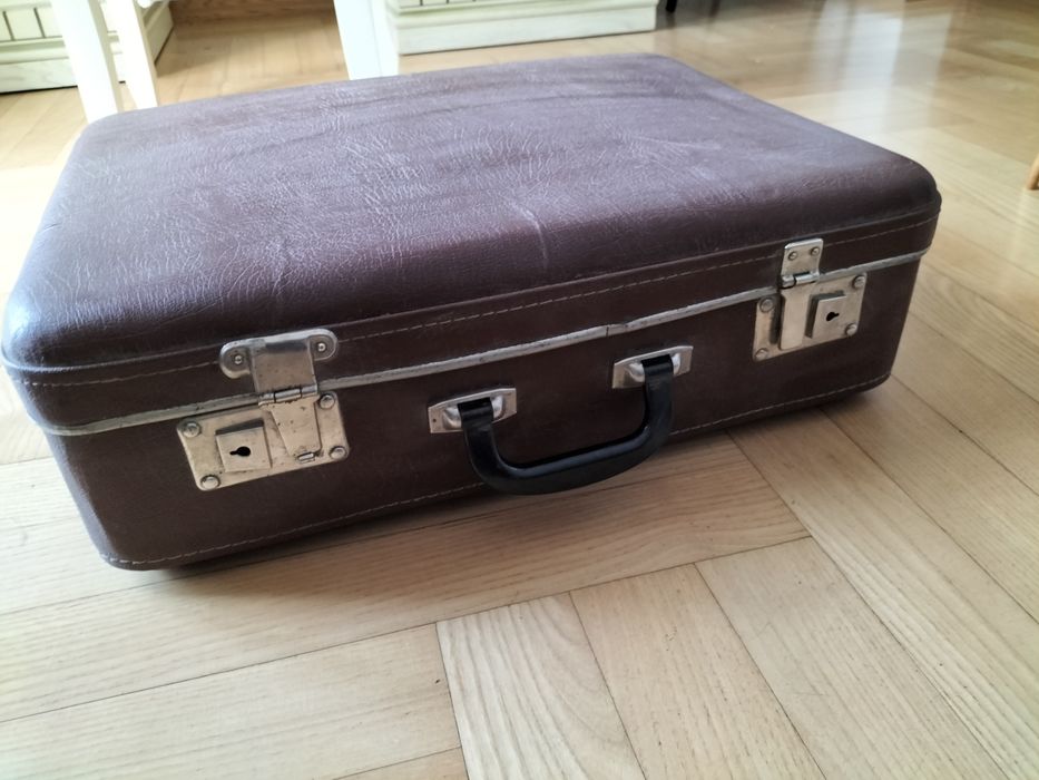 Ретро чемодан-дипломати, валізи