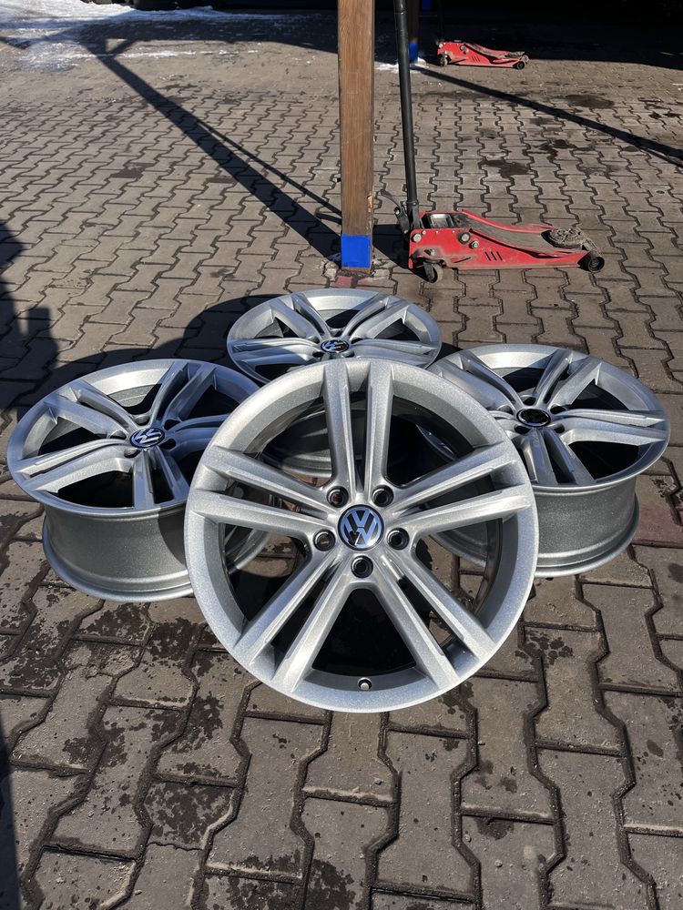 R18 5/112 VW Passat b7 оригінал, Jetta Golf Skoda Джета Пассат Шкода
