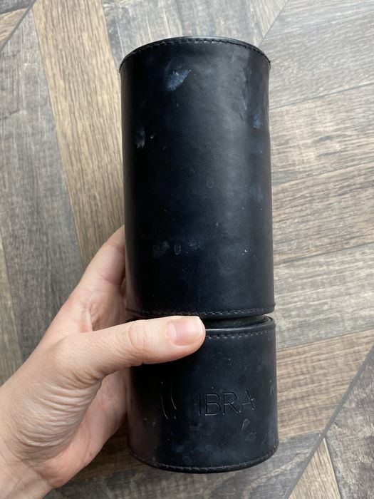 Etui na pędzle do makijażu / tuba