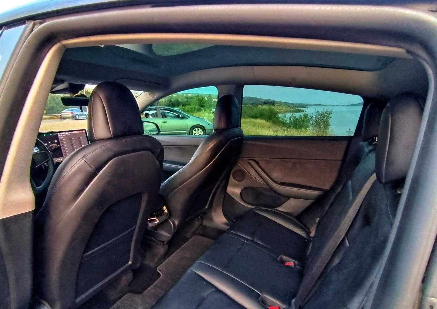 Tesla Model Y 2022
I покоління  Long Range 82 kWh Dual Motor  AWD