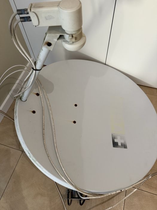 Antena saltelitarna 80x74