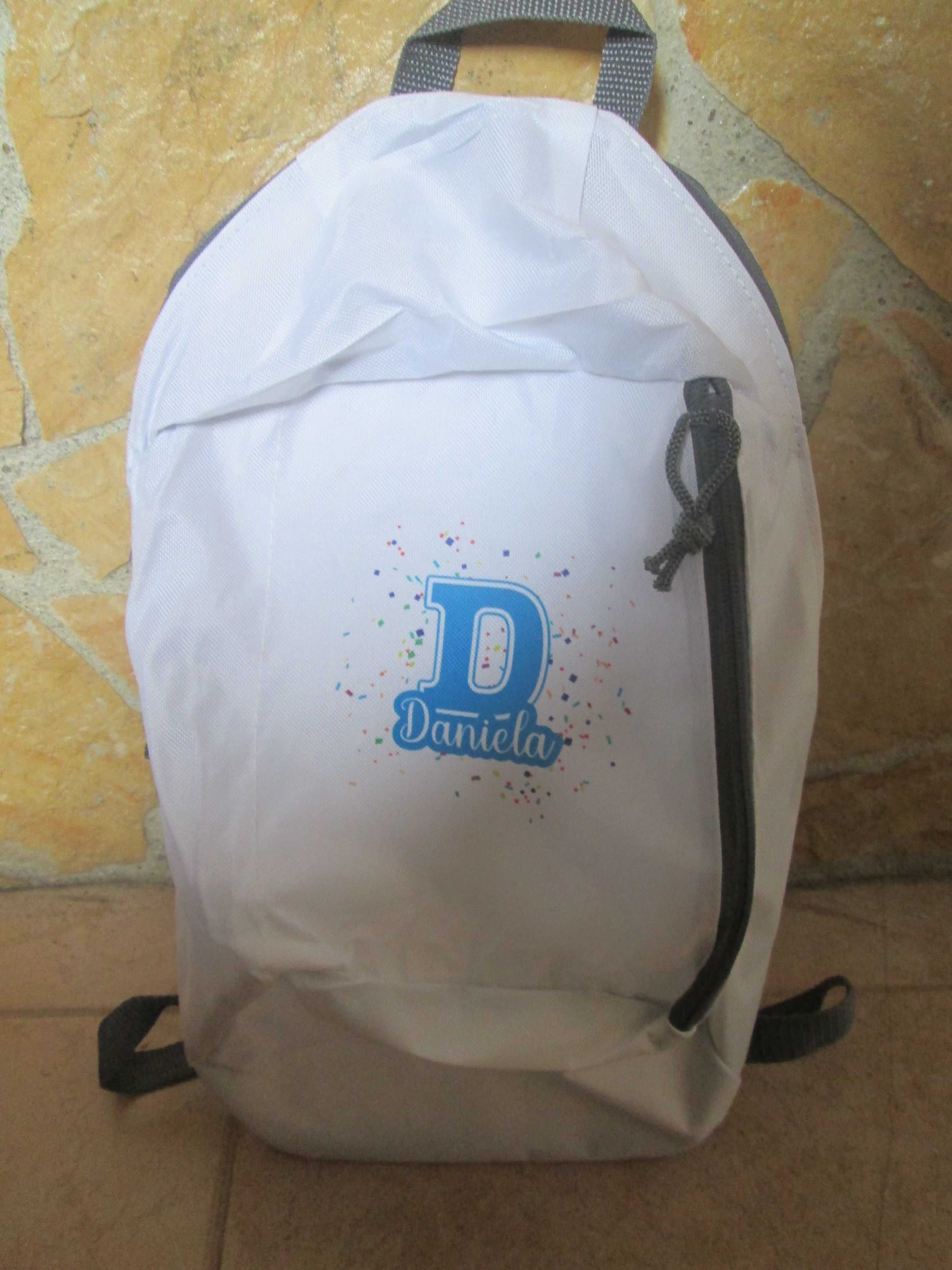 Mochila personalizada com nome "Daniela" - NOVO