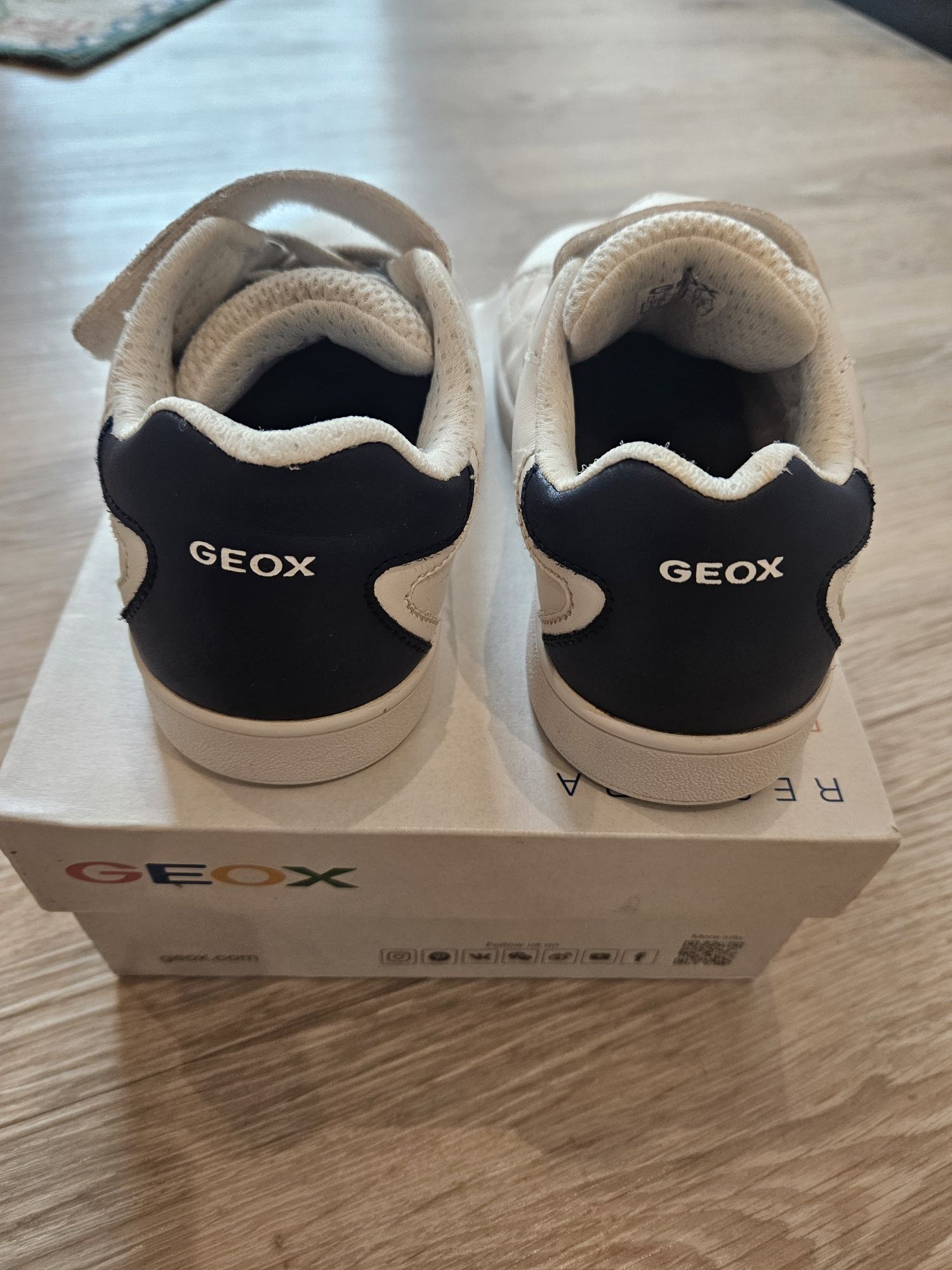 Tenis brancos Geox nr. 29