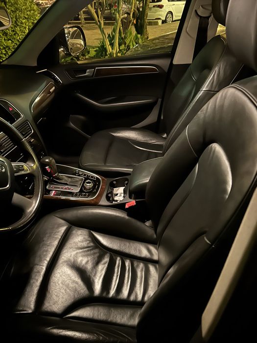 Audi Q5 , preto, Nacinal, caixa automatica