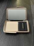 Puder Hourglass Vanish Airbrush Pressed Powder - Translucent Medium