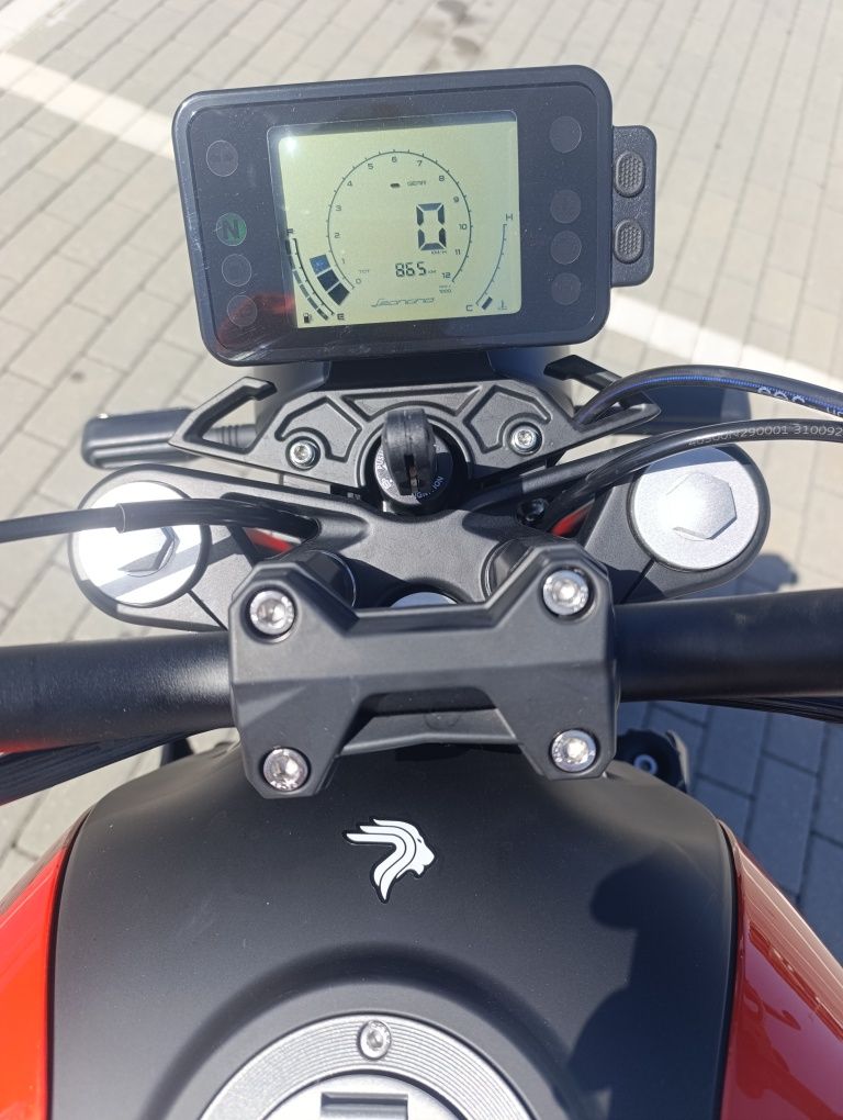 Benelli 125cc leoncino
