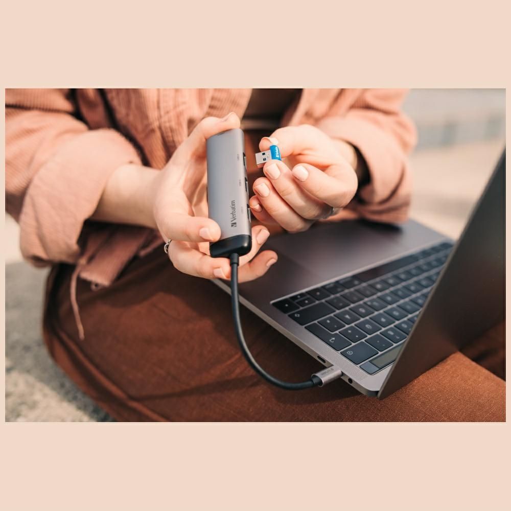 Verbatim Adapter Hub USB-C - 4xUSB-A 3.2 aluminiowy/aluminum 49147