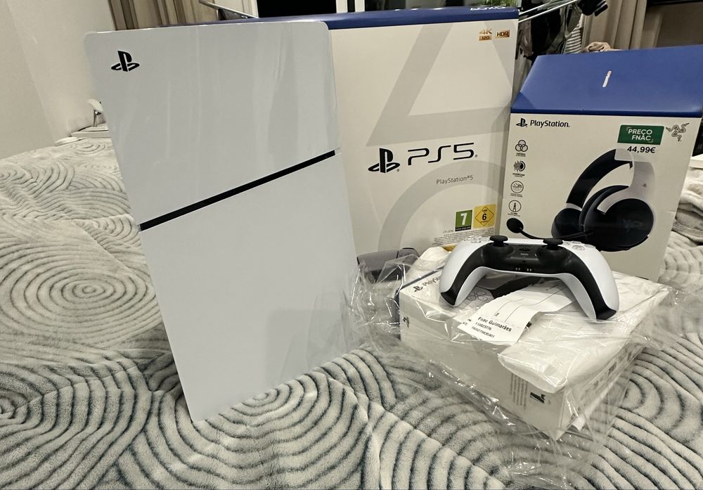 Ps5  um mês de uso, mais de 1 ano de garantia