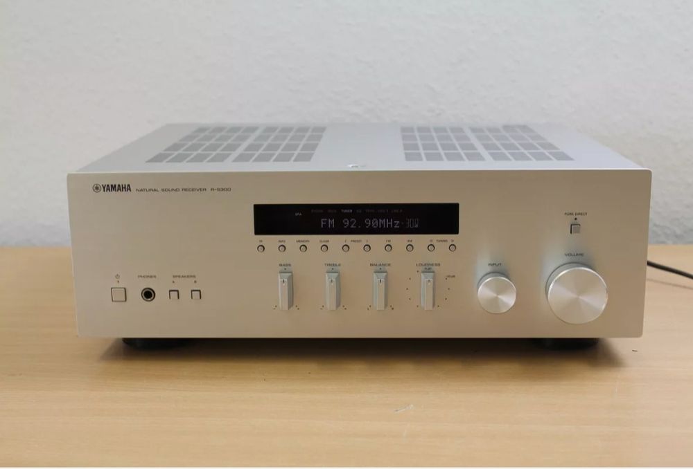 Używana YAMAHA R-S300 .