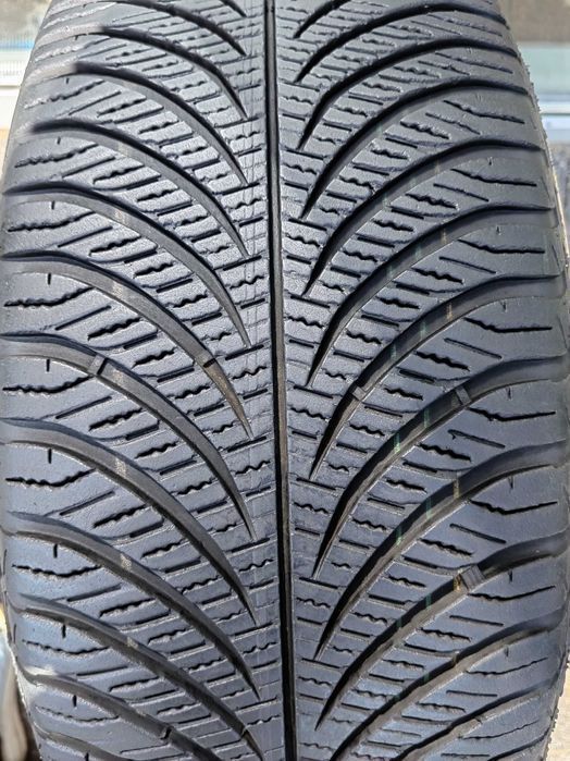 215/55R17 94V Goodyear Vector 4 Seasons para całoroczne 2021 MN