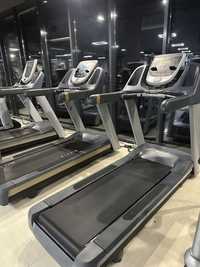 Беговая дорожка Precor TRM 833 , 956