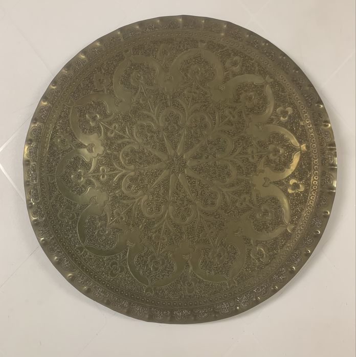 Bandeja martoquina em latão