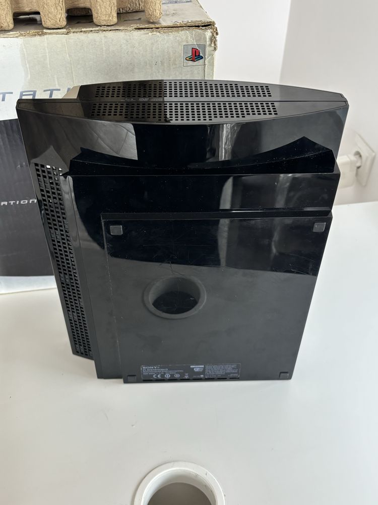 Sony PS3 w kartonie!