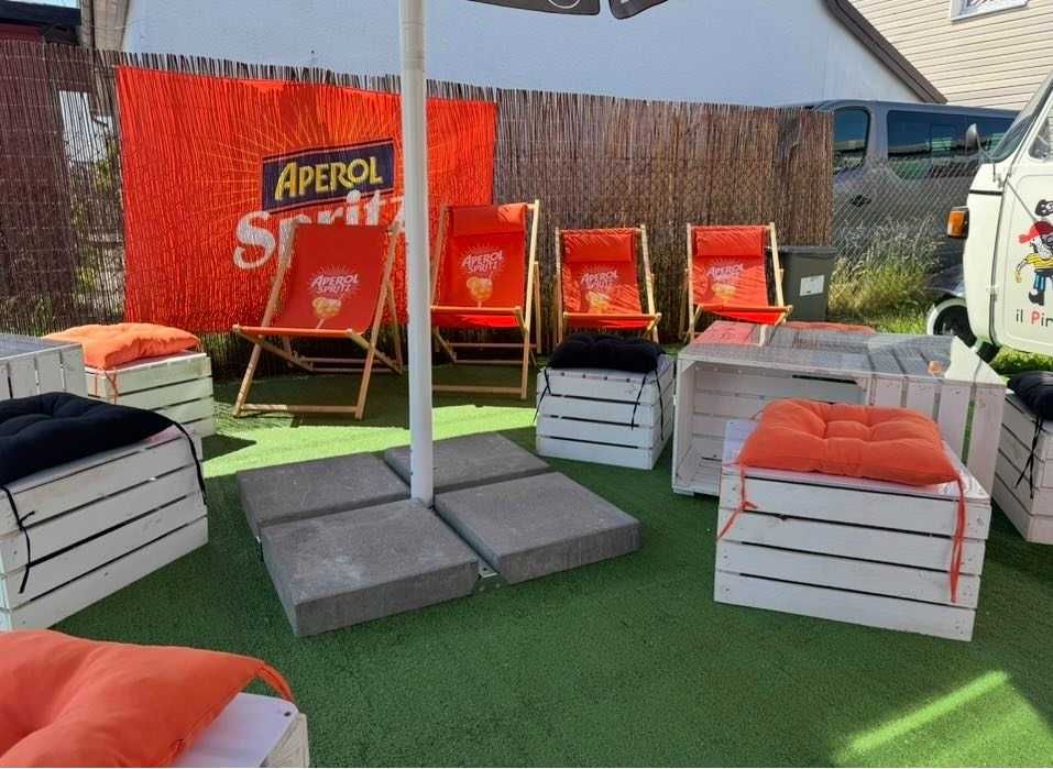 meble ogrodowe ze skrzynek ogródek restauracja