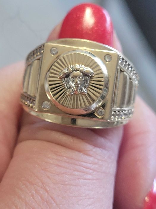 Zloty sygnet z meduza piekny