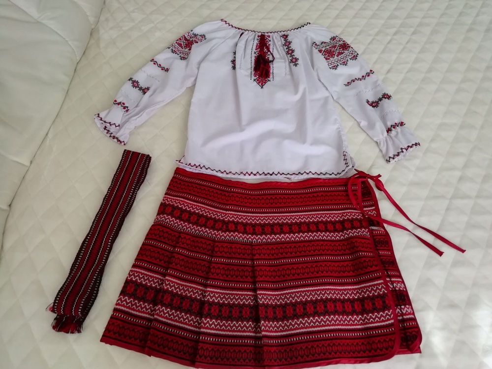 Украинский национальный костюм ручной работы