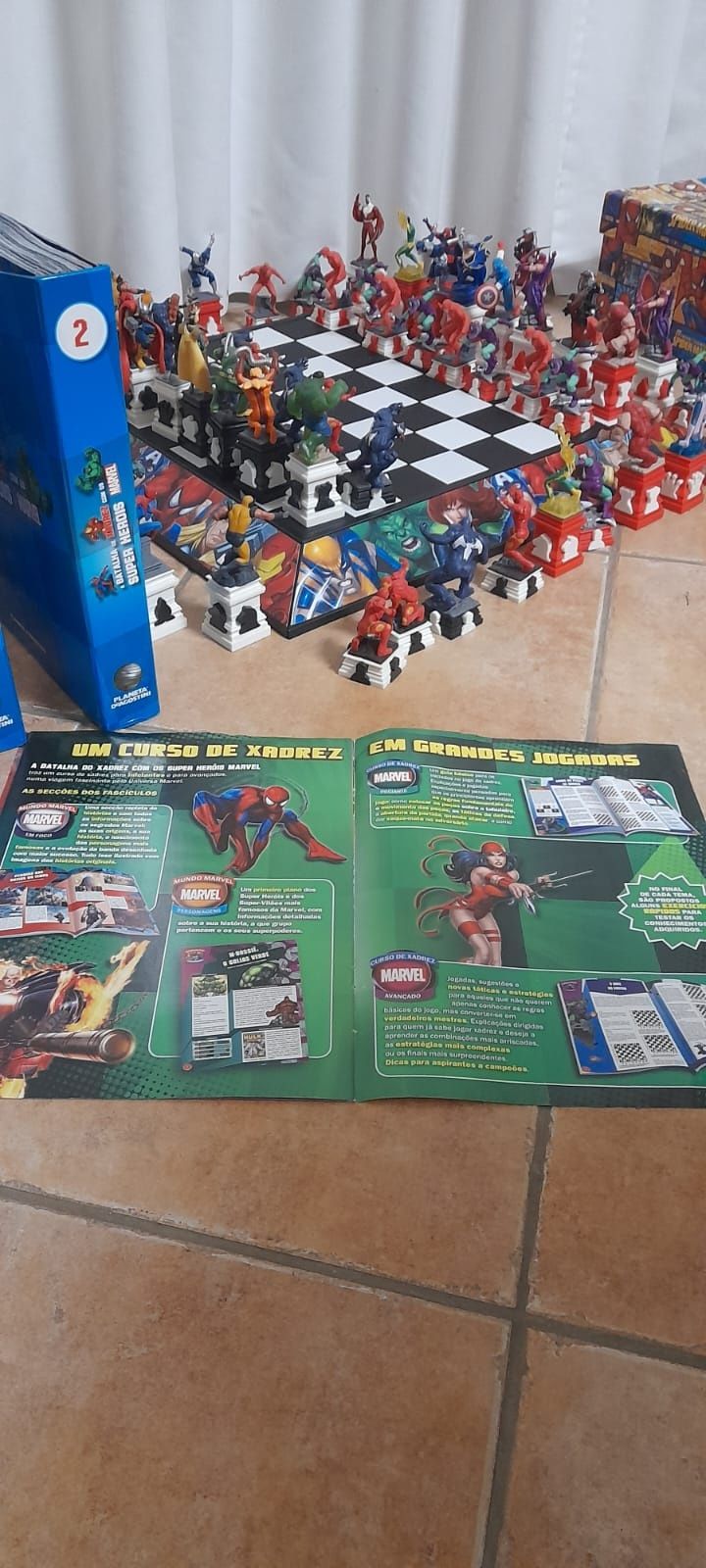 Jogo Batalha Xadrez - com Super Heróis Marvell