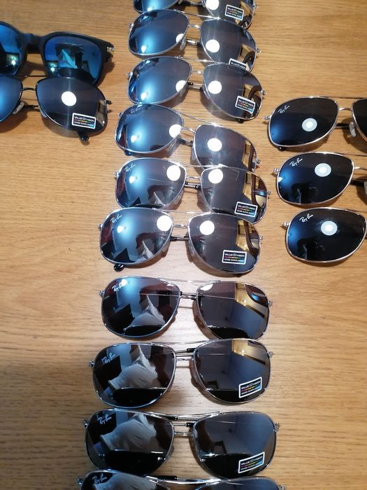 Vendo  óculos de sol novos