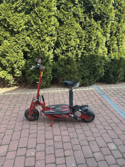 Hulajnoga elektryczna retro –uszkodzona, do naprawy lub na części