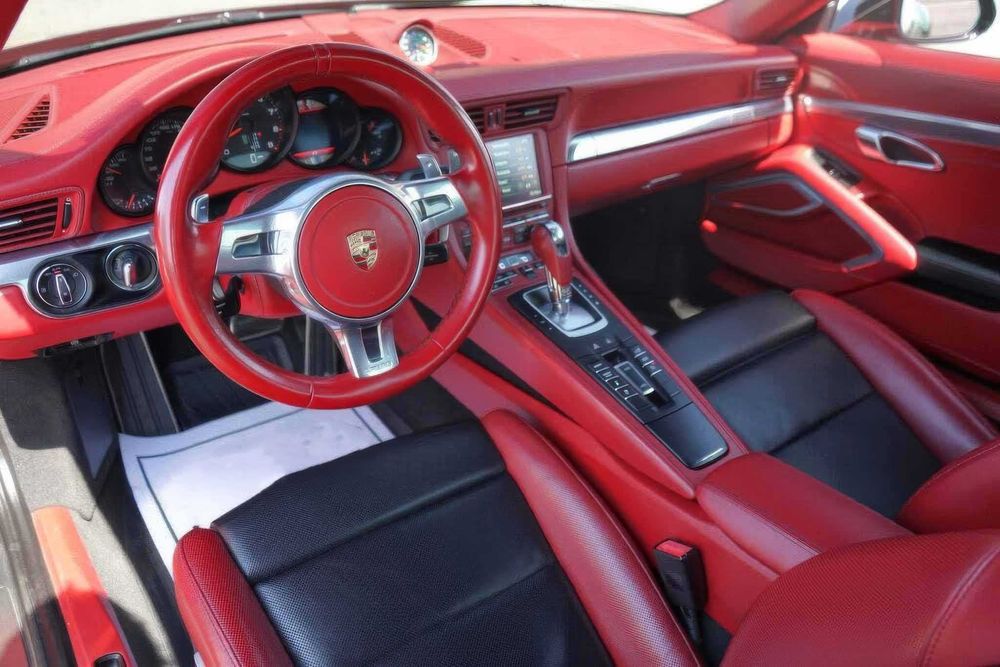 Porsche 911 Targa 4S      2016