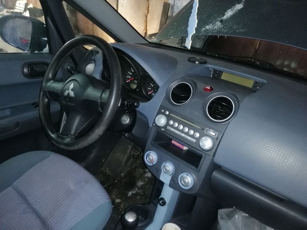 Mitsubishi Colt 2004-2009 по запчастинам міцубісі кольт