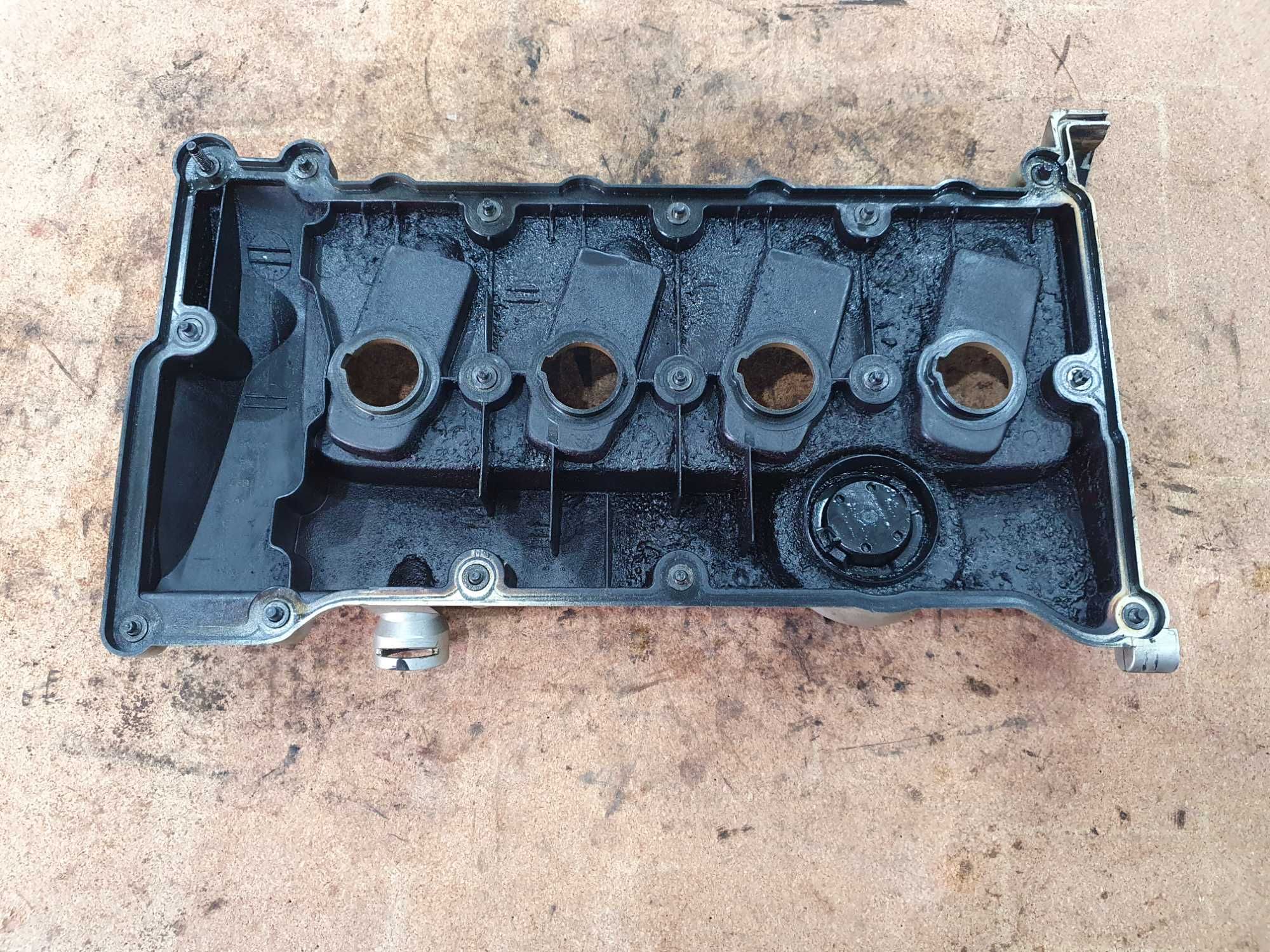 Pokrywa zaworów Audi A4 b6 2.0 ALT korek śruby kpl