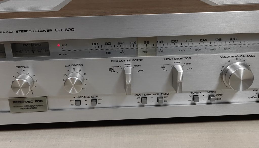 Yamaha CR-620 Piękny analogowy amplituner FM stereo vintage