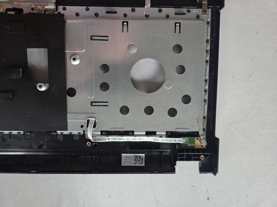 Sprzedam Palmrest do laptopa DELL INSPIRON 3000 series