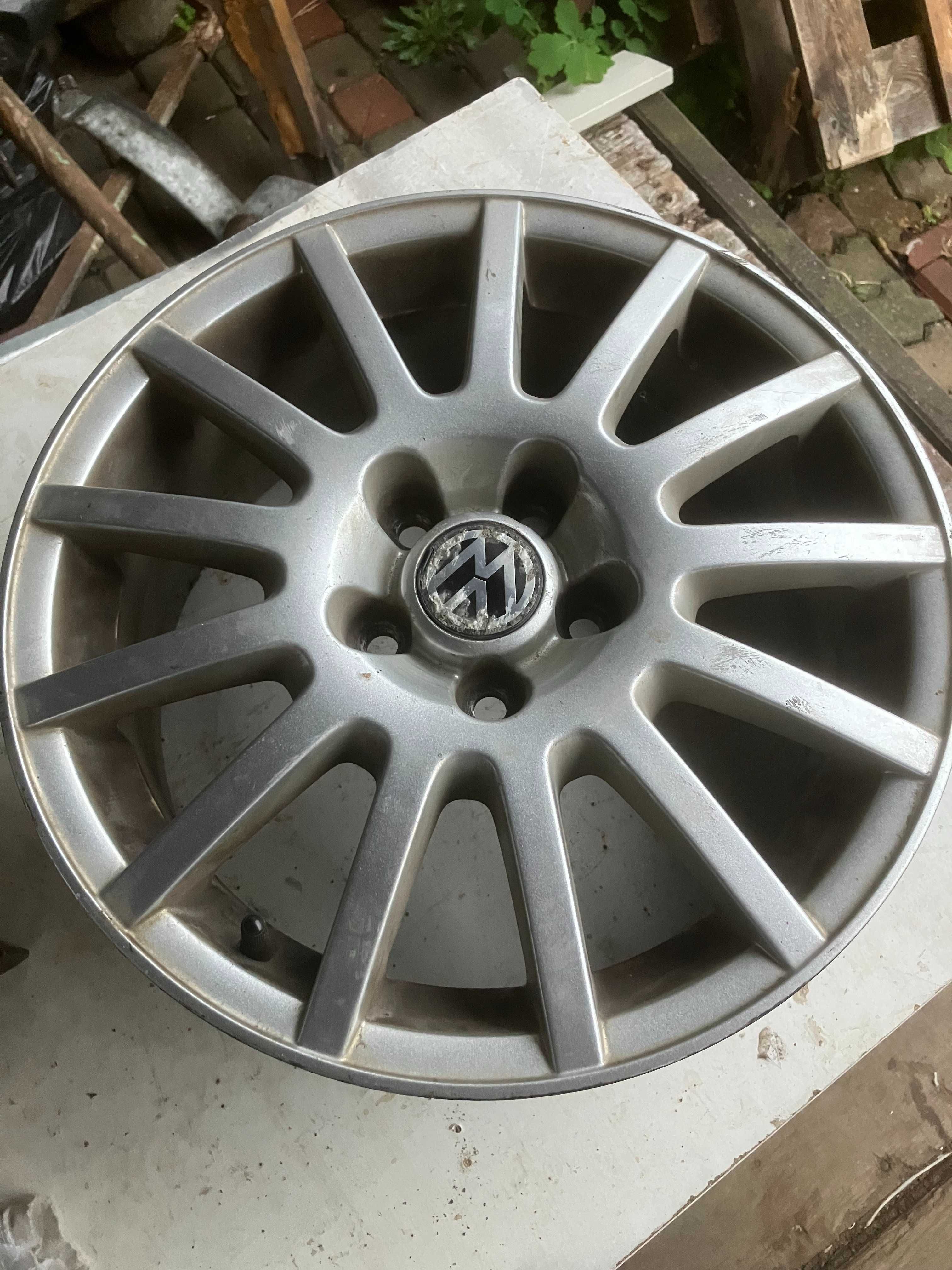 Sprzedam koła letnie Vw 15" roz.śr. 5x100