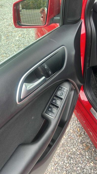 Продам MERCEDES-BENZ 28кВт Рік випуску 2016