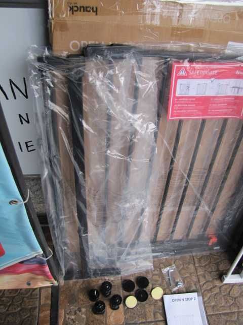 Bramka zabezpieczająca ochronna dla dzieci Hauck 75-80 cm czarna