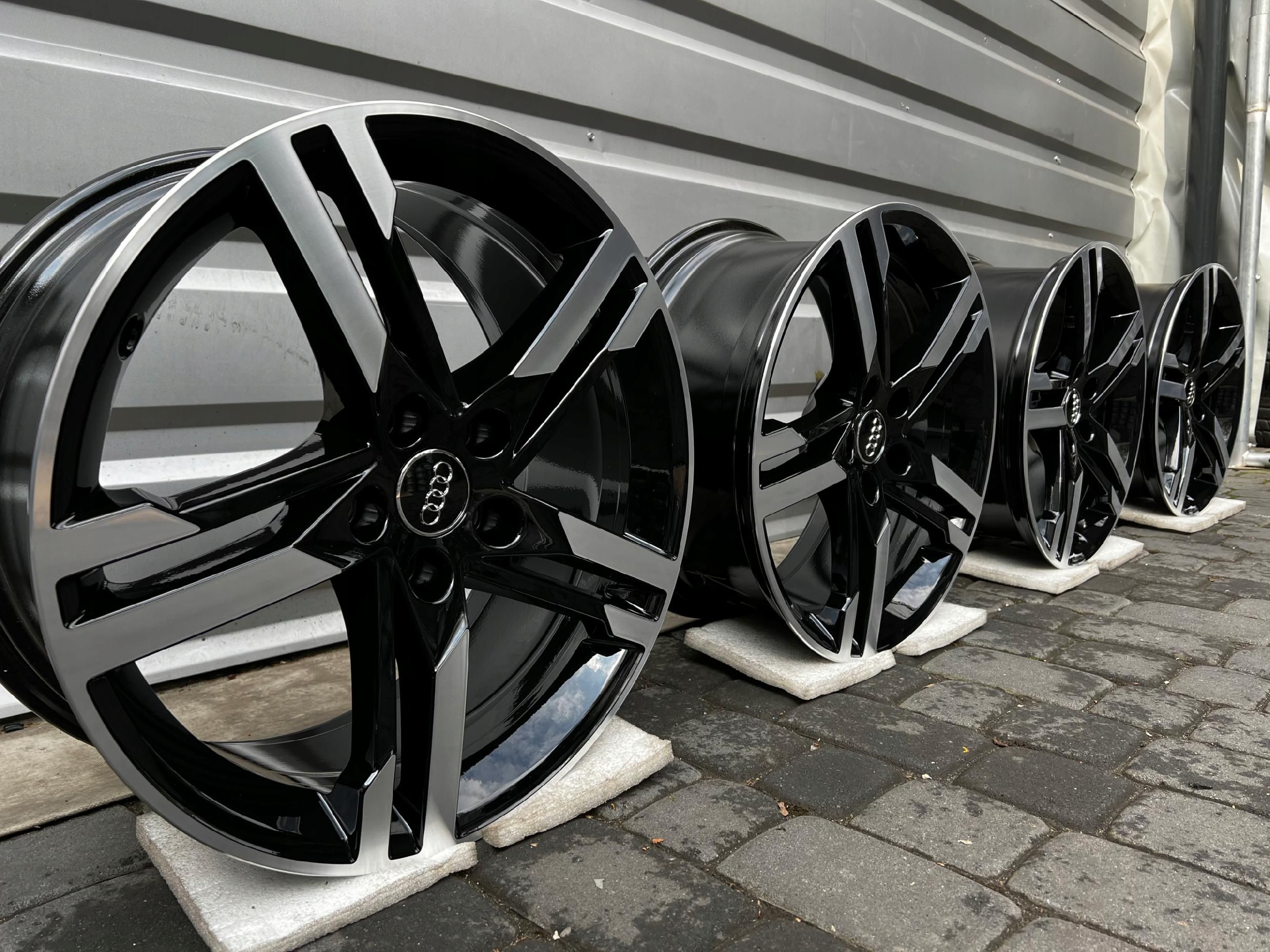Oryginalne Felgi Audi 18 A3 A4 A5 A6 A7 A8 Q3 Q5