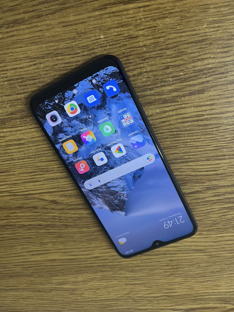 Redmi 9 (4/64 gb) в ідеальному стані (торг пристуній)