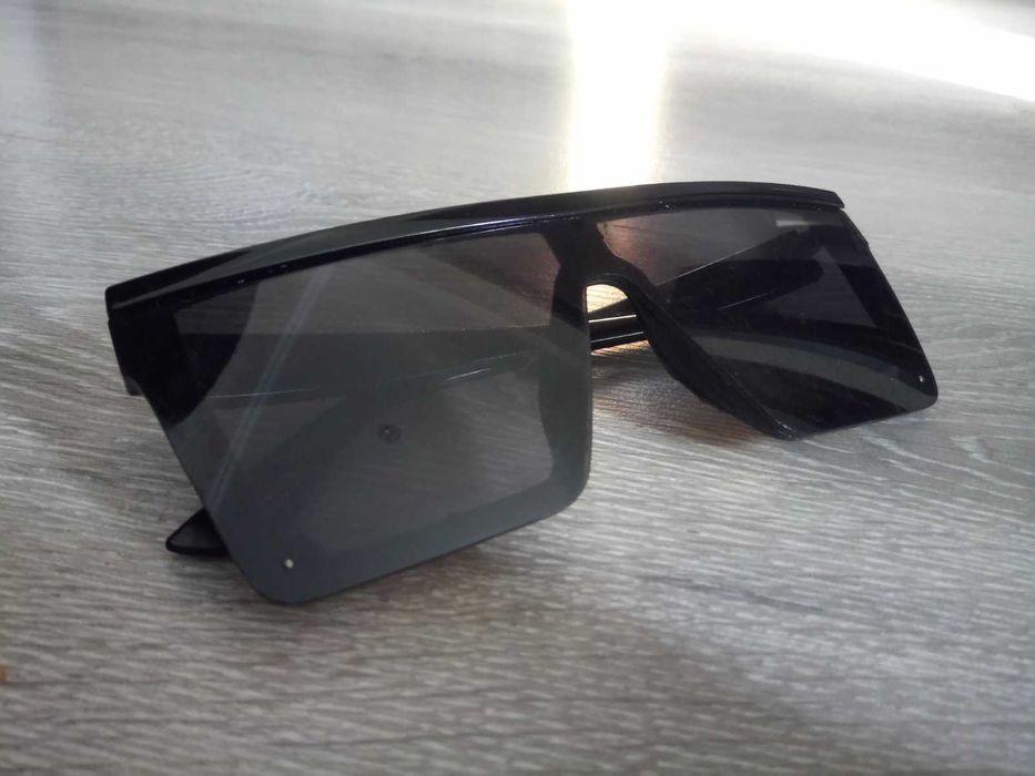 Окуляри сонцезахисні