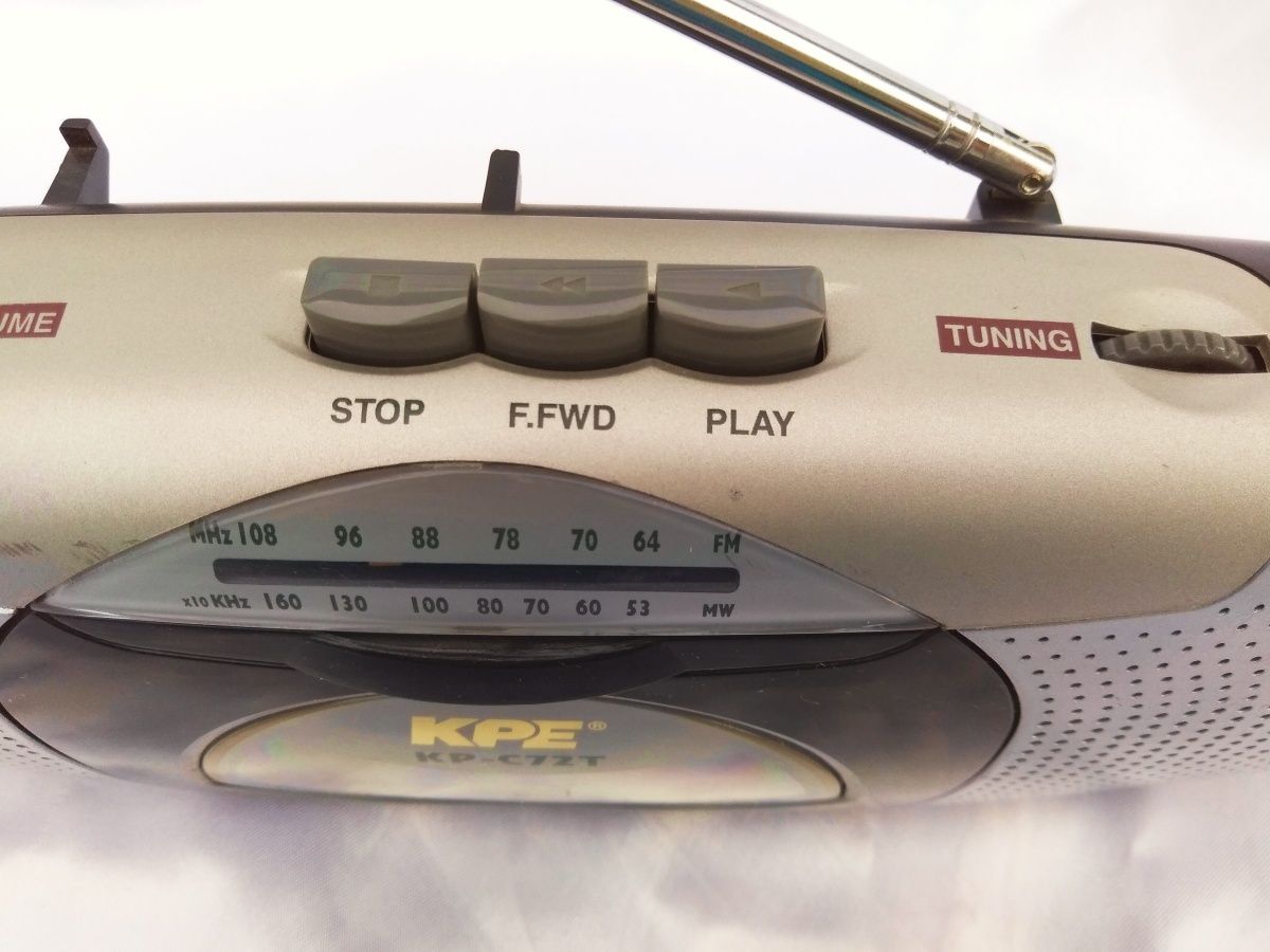Радиоприемник магнитола KPE KP-C-72T с FM\MW приемником и двумя динами