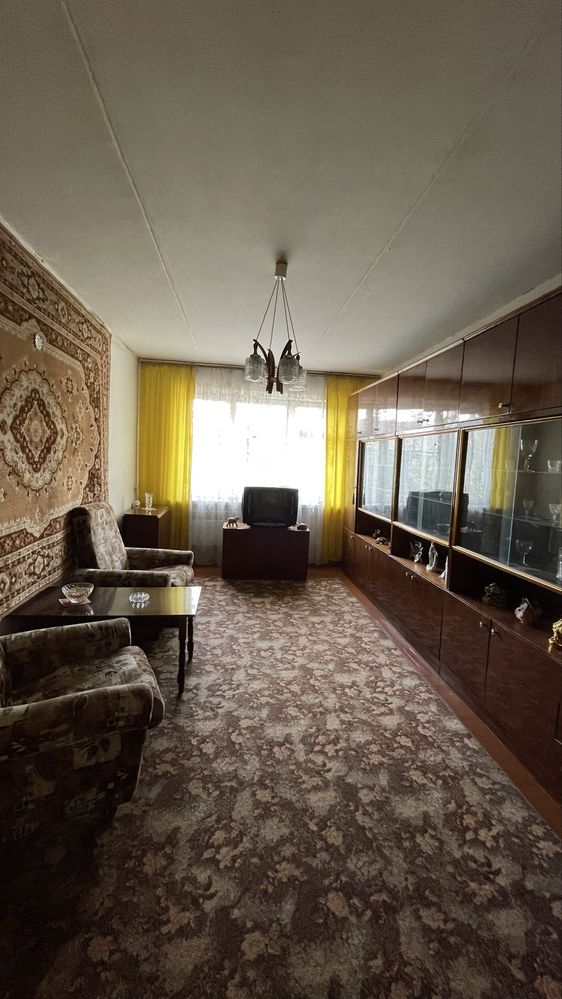 3-кімнатна квартира, вул. Дружби, 60 м²