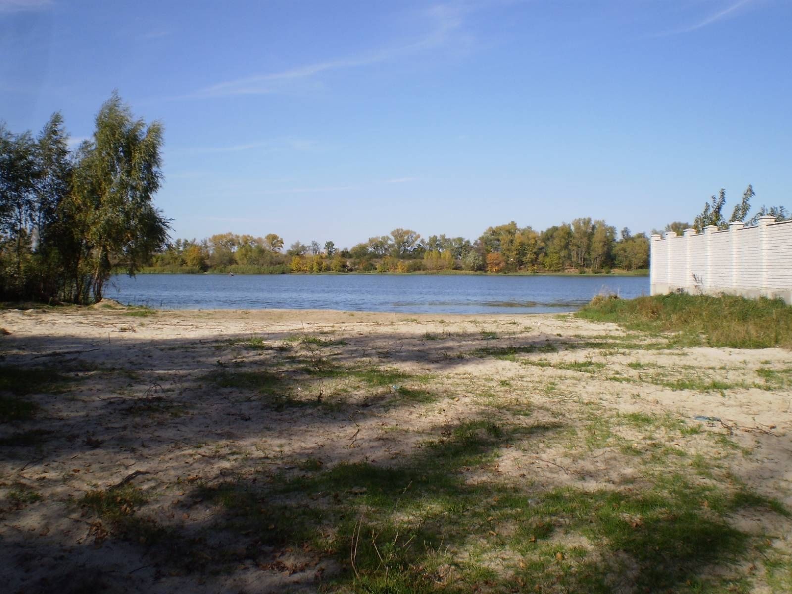 Участок біля води перша лінія