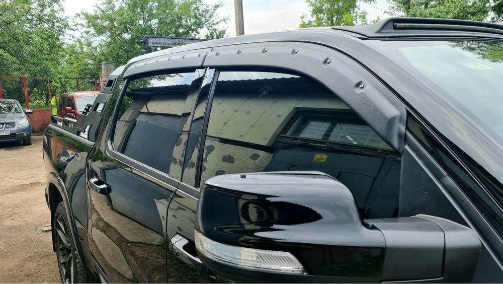 LC Prado 150 LC200,LX570 GX460 Ветровики и дефлектор капота EGR