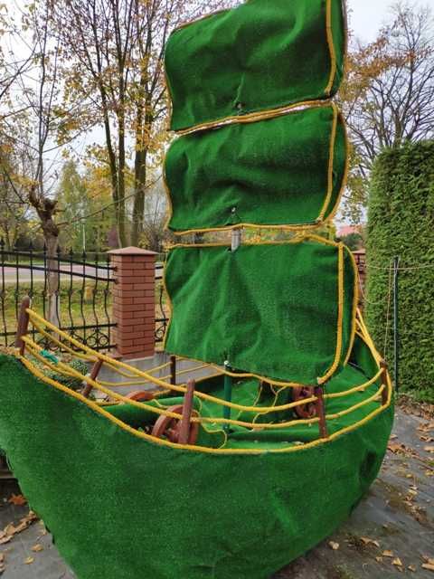 Topiary arka statek z armatami wys. 3,5m