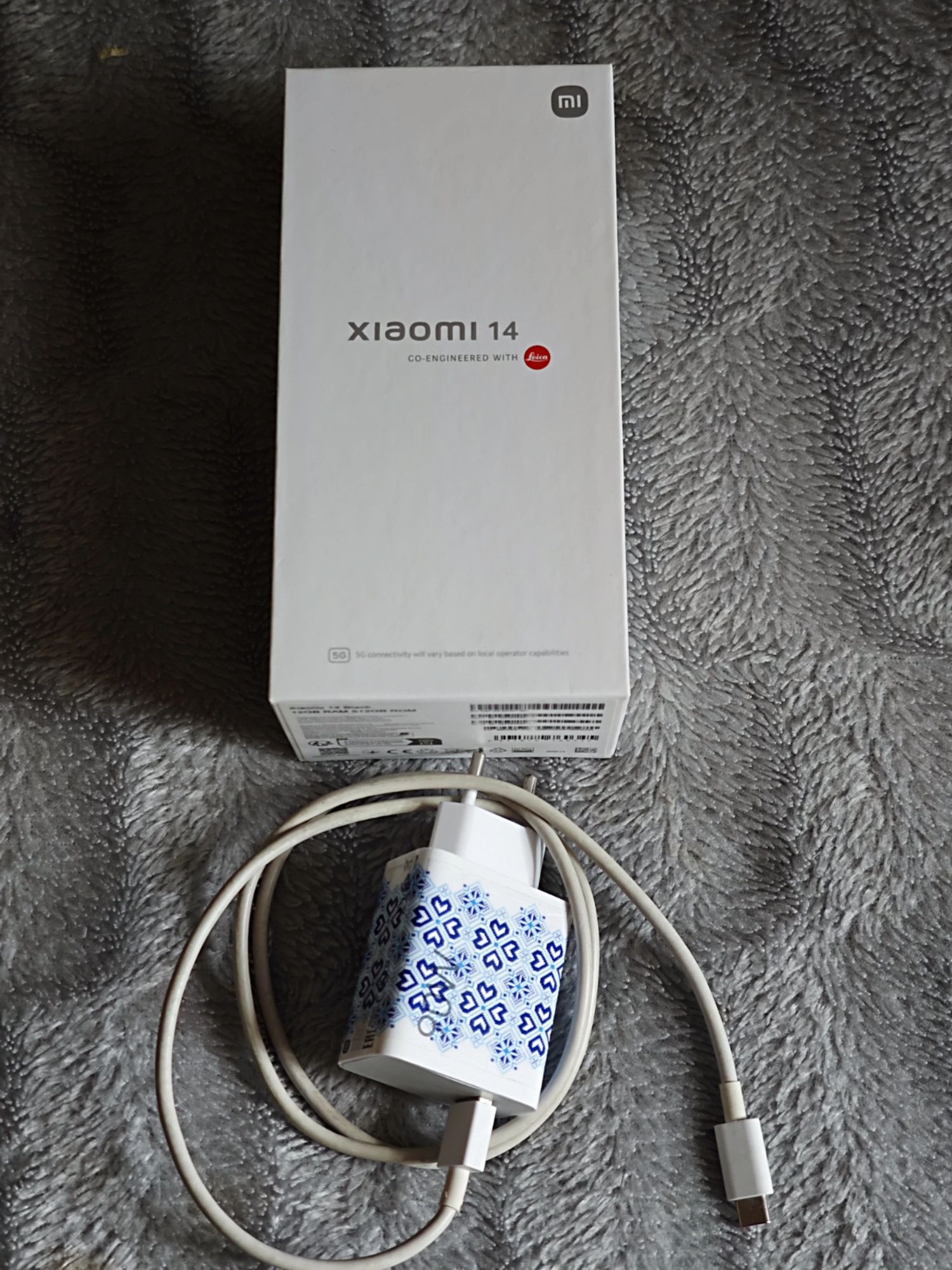 Продам Xiaomi 14 Black.