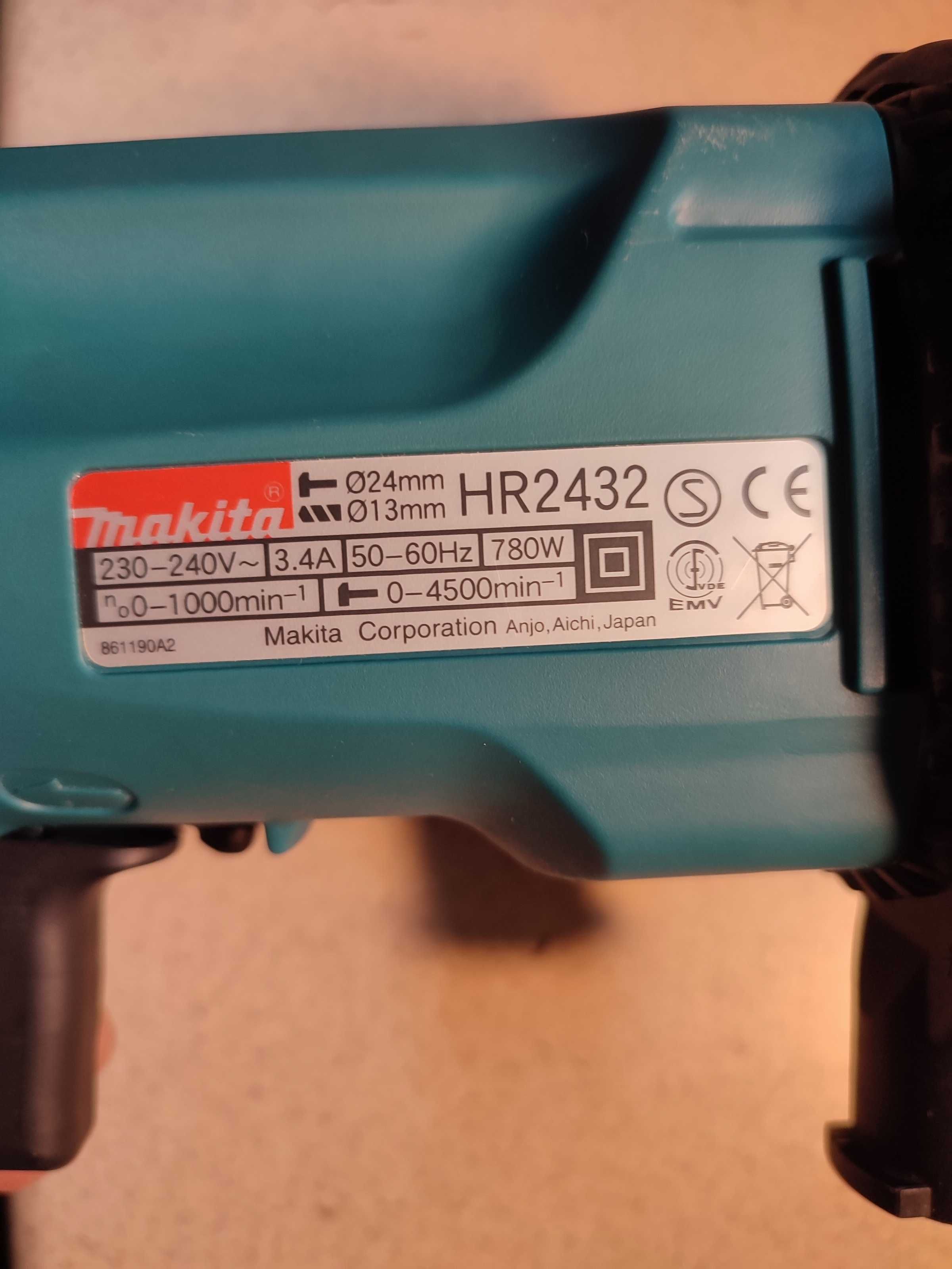 Młotowiertarka Makita HR2432 z odciągiem kurzu i pojemnikiem