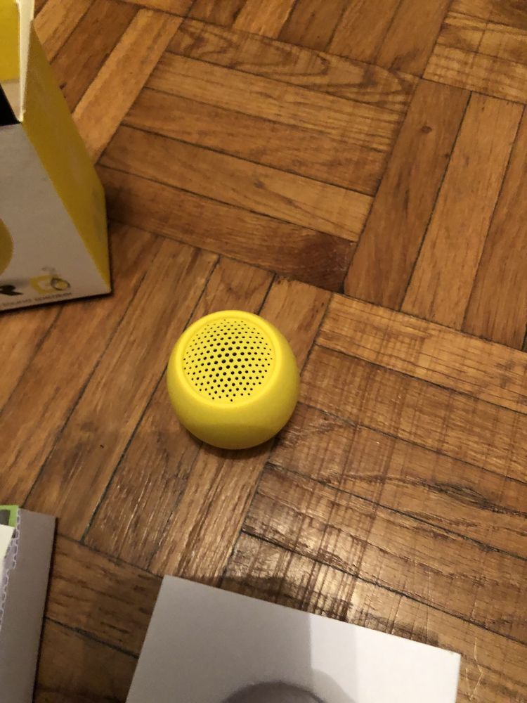 Boompods Zero Yellow głośnik bezprzewodowy.