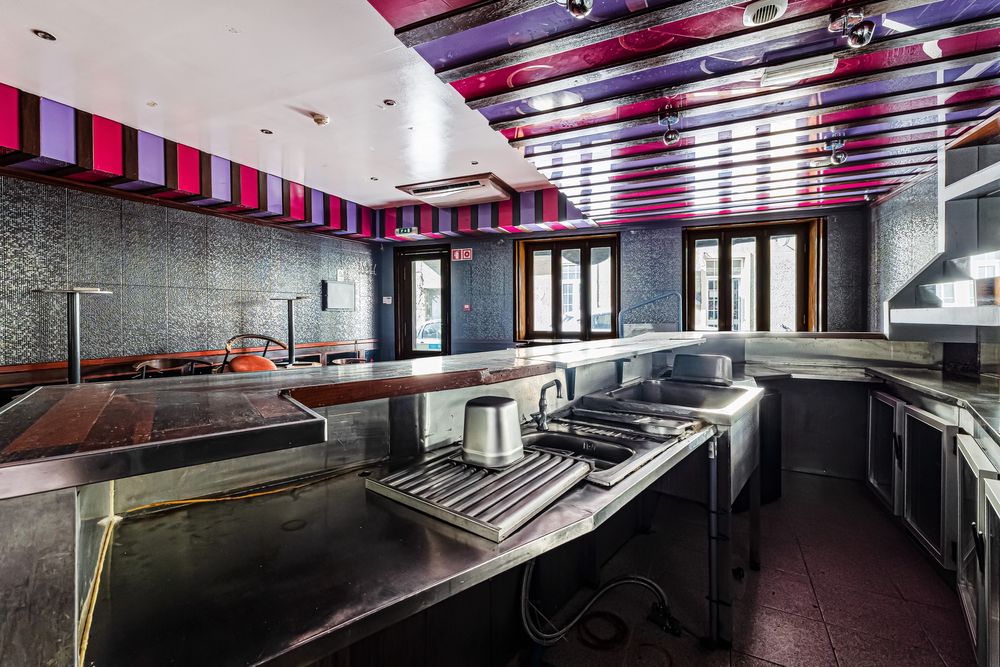 Bar a venda em armacao de pera